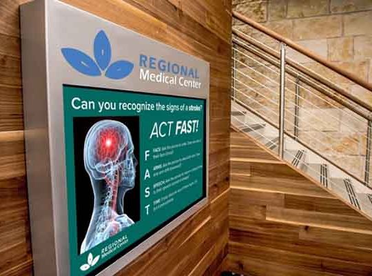 Healthcare-Digital-Signage-600x400